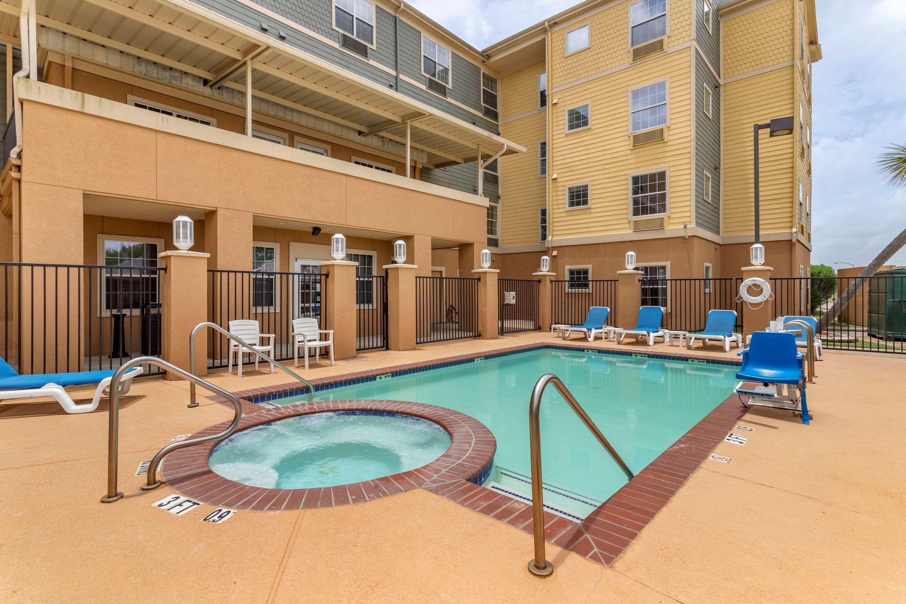 Mainstay Suites Port Arthur - Beaumont South Екстериор снимка