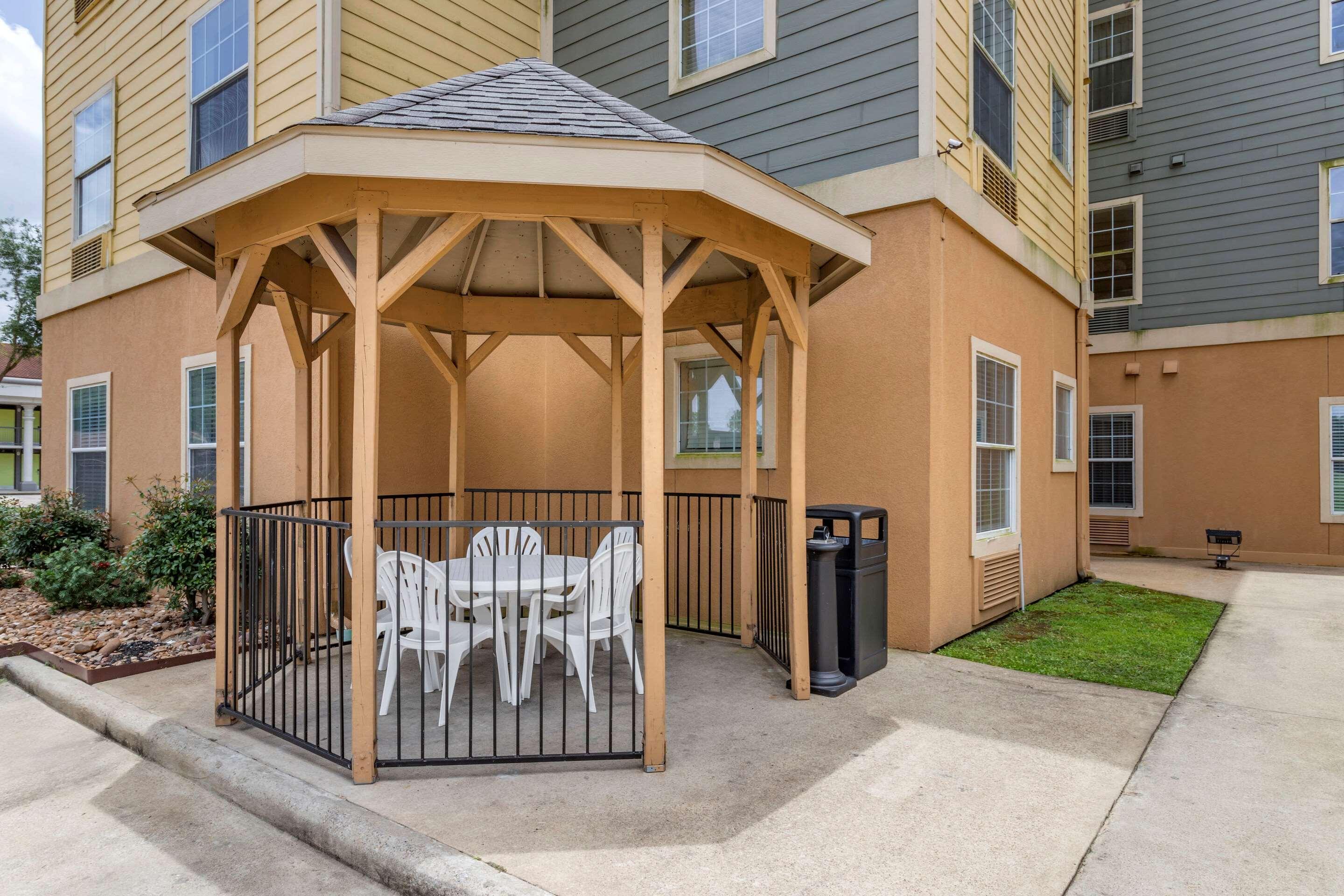 Mainstay Suites Port Arthur - Beaumont South Екстериор снимка